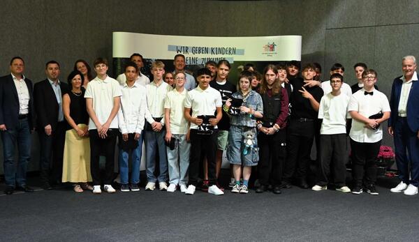 18 Jugendliche feiern ihren Schulabschluss an der Stulz-von-Ortenberg-Schule